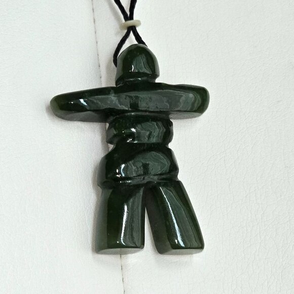 Vintage Jade Green Inukshuk Pendant Necklace On Black Cord HS223 - Picture 4 of 6
